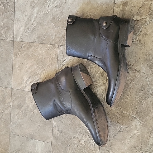 Frye Genuine Leather Boots - Picture 1 of 5